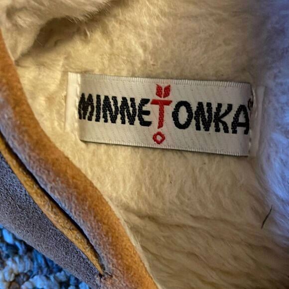 Minnetonka Moccasins/Slippers Tan Suede 10 - Picture 7 of 8